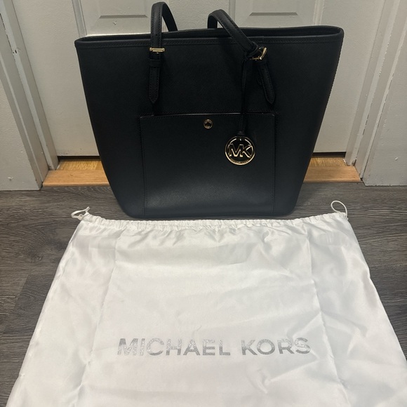 MICHAEL Michael Kors Handbags - Michael Kors Jet Set Tote Bag